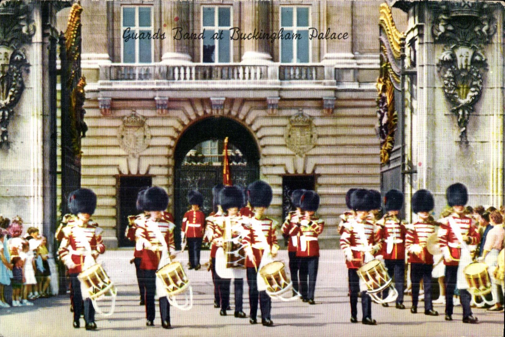CPSM Guards Bamd at Buckingham Palace La Musique de la Garde au Palais de Buskingsham Londres Lodnon 