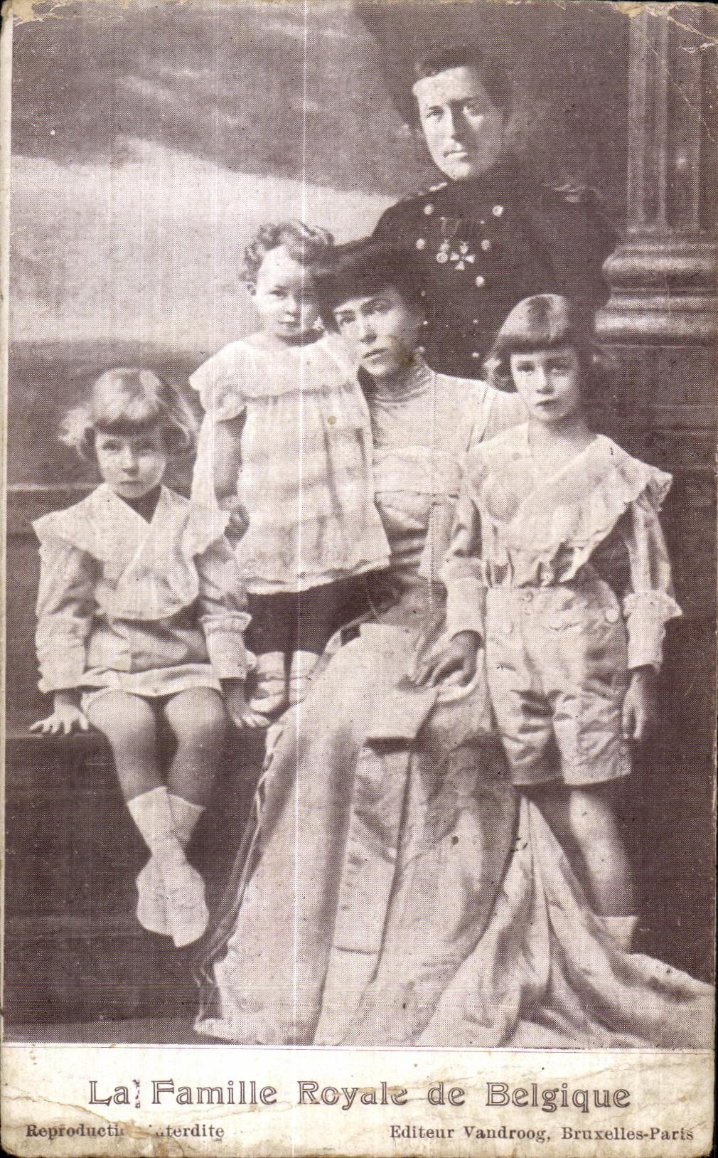 La Famille Royale de Belgique — Reproduction — Éditeur Vandroog, Bruxelles-Paris