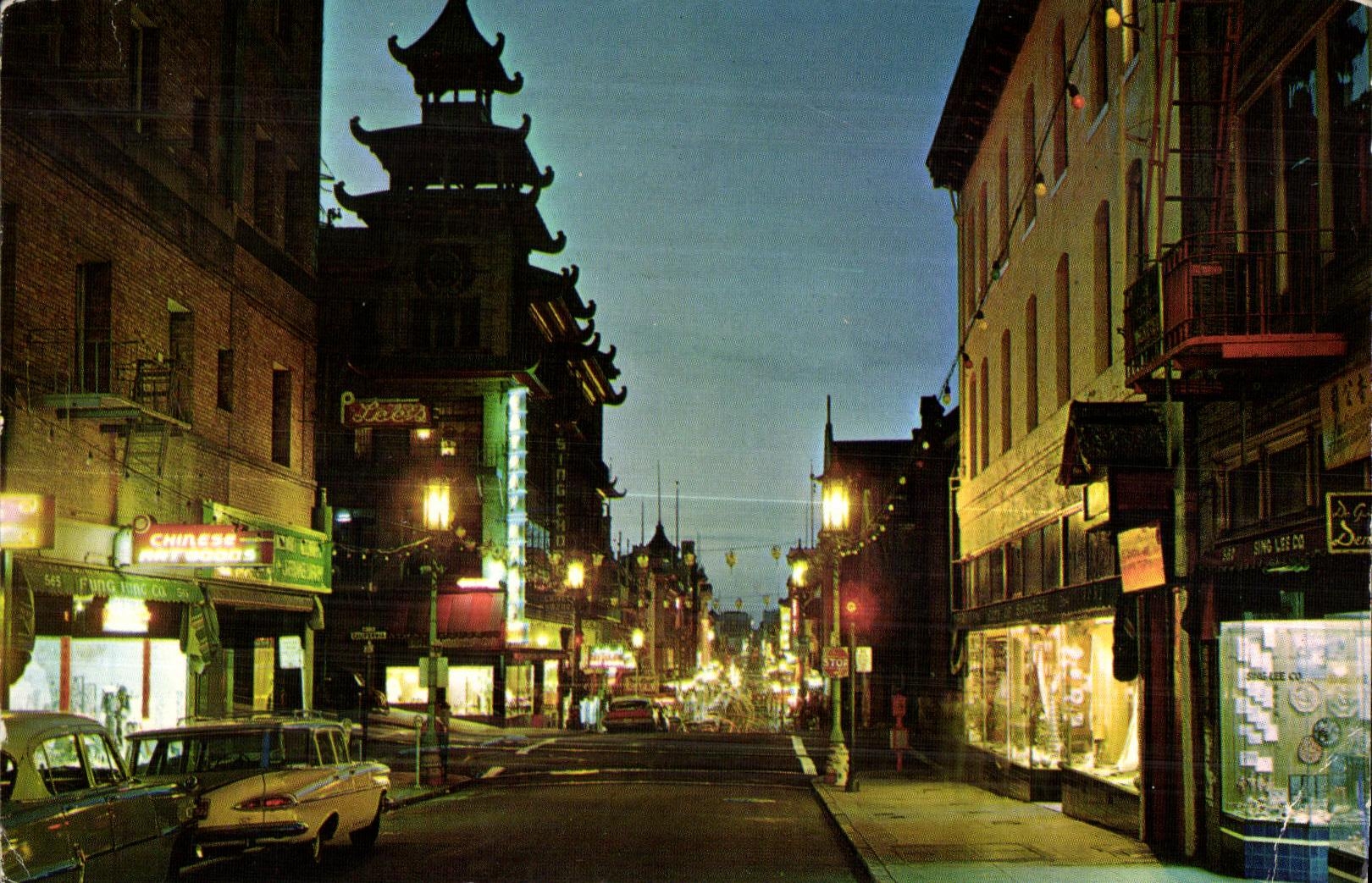 Chinatown à la nuit — Grant Ave. et California Sts. — Pub. by Smith News Co., Calif.