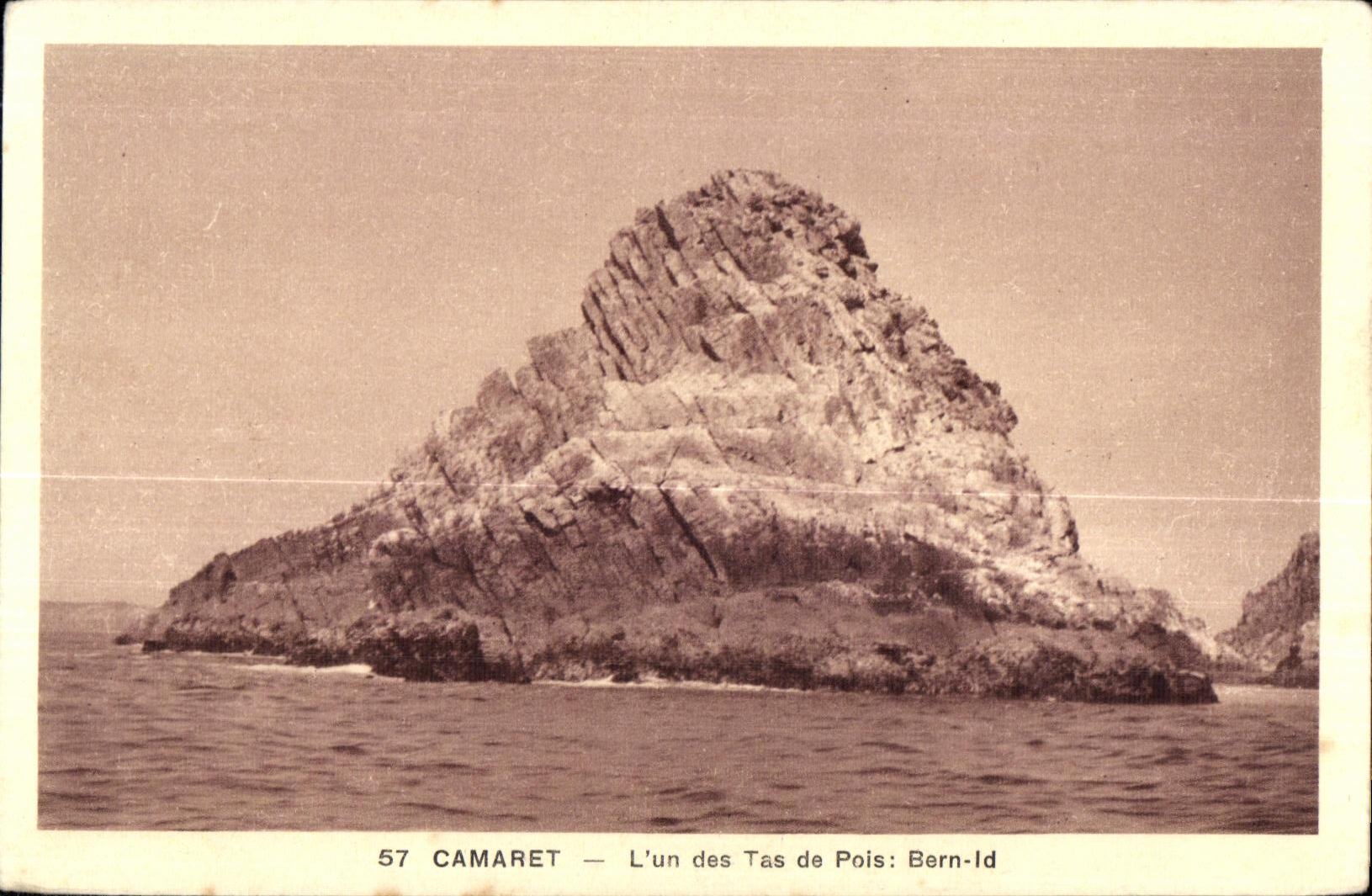 Camaret sur Mer - L un des Tas de Pois - CPA 