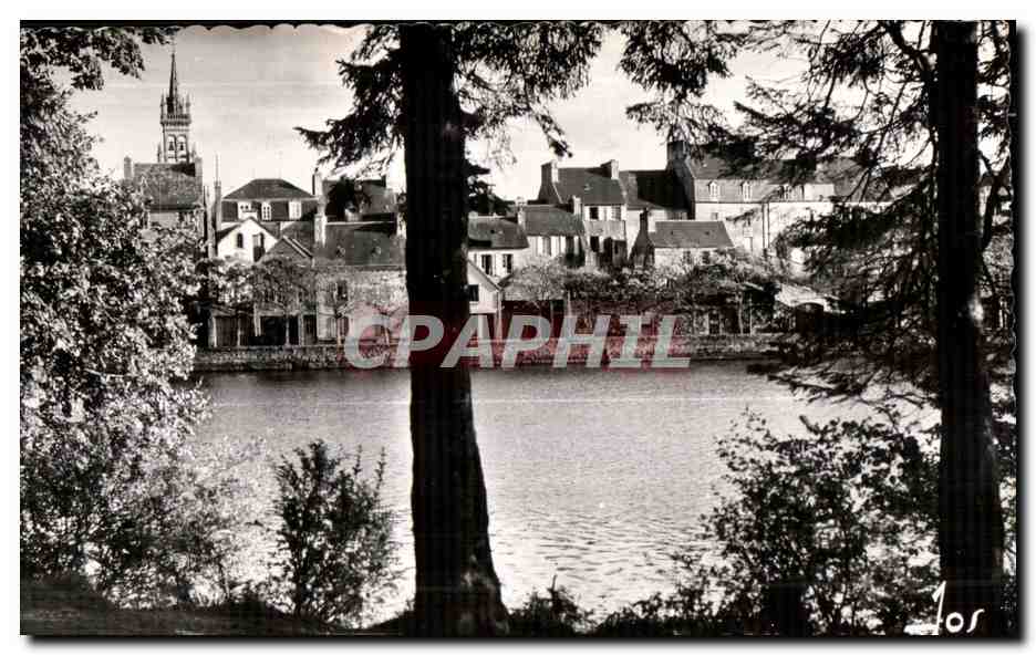 Huelgoat - L Eglise et le lac - CPA 