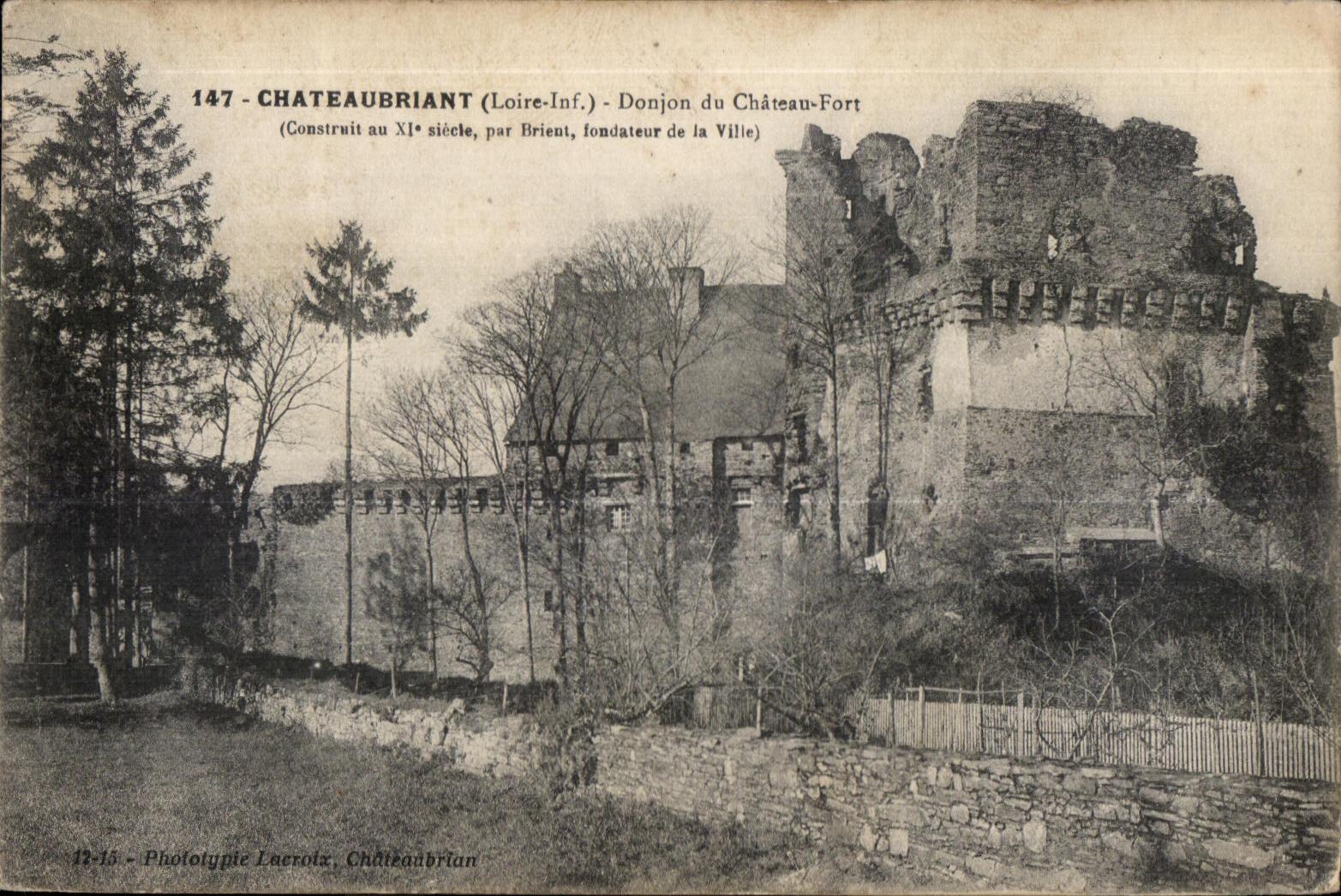 Chateaubriant - Donjon du Chateau Fort - CPA 
