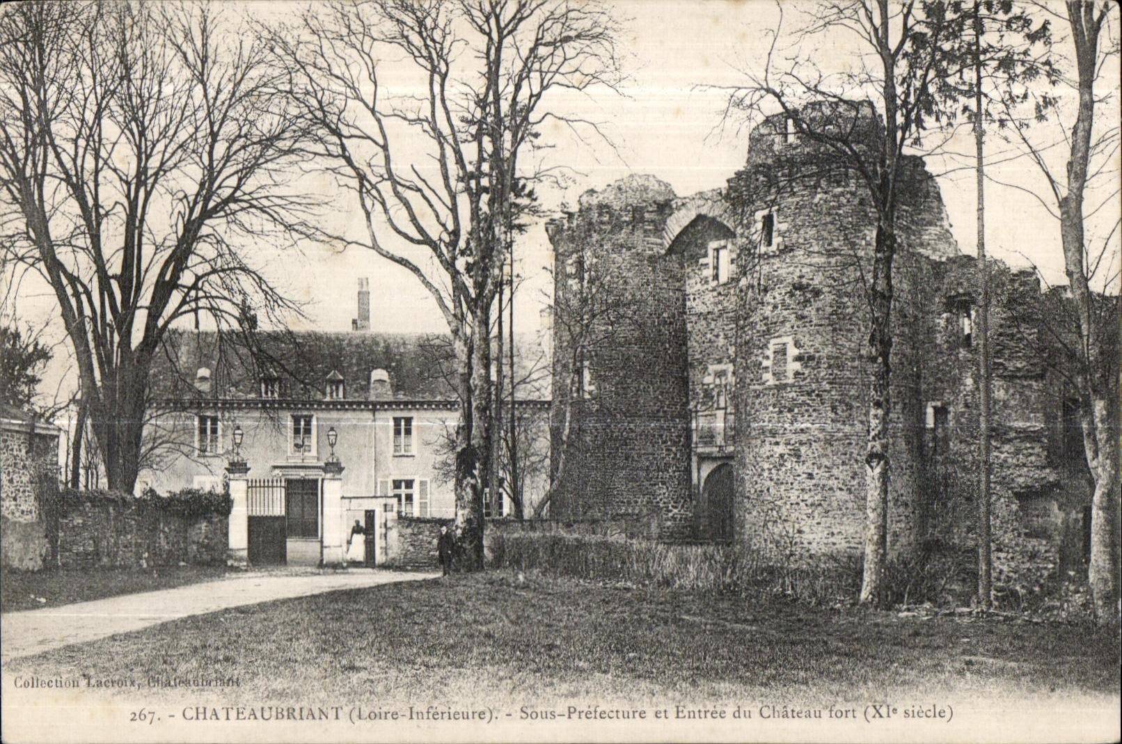 Chateaubriant - Sous Prefecture - Entree du Chateau Fort - CPA 