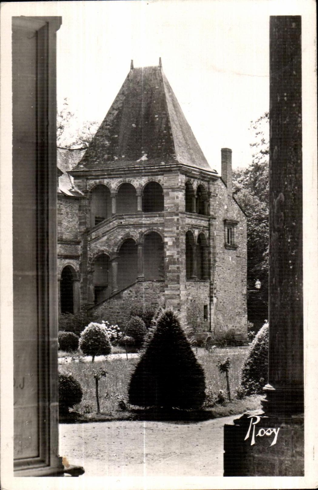 CPA Chateaubriant Le Pavillon d escalier du Chateau Renaissance