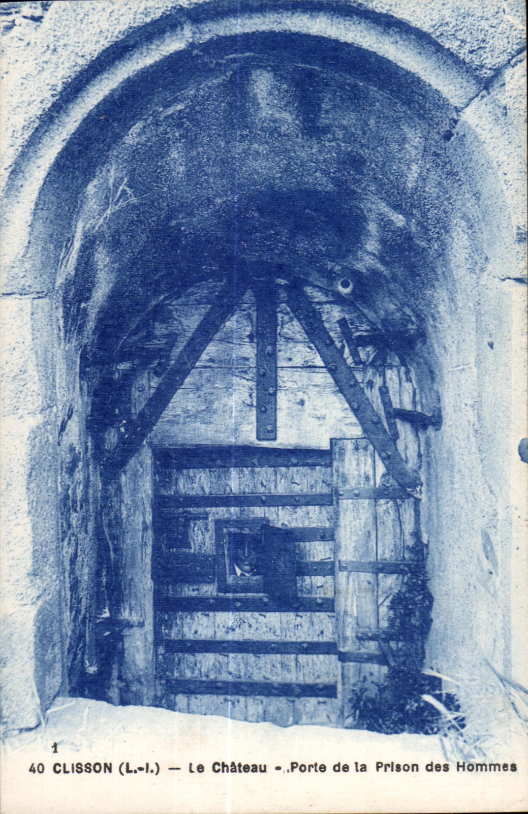 Clisson - Le Chateau - Porte de la Prison des hommes - CPA 