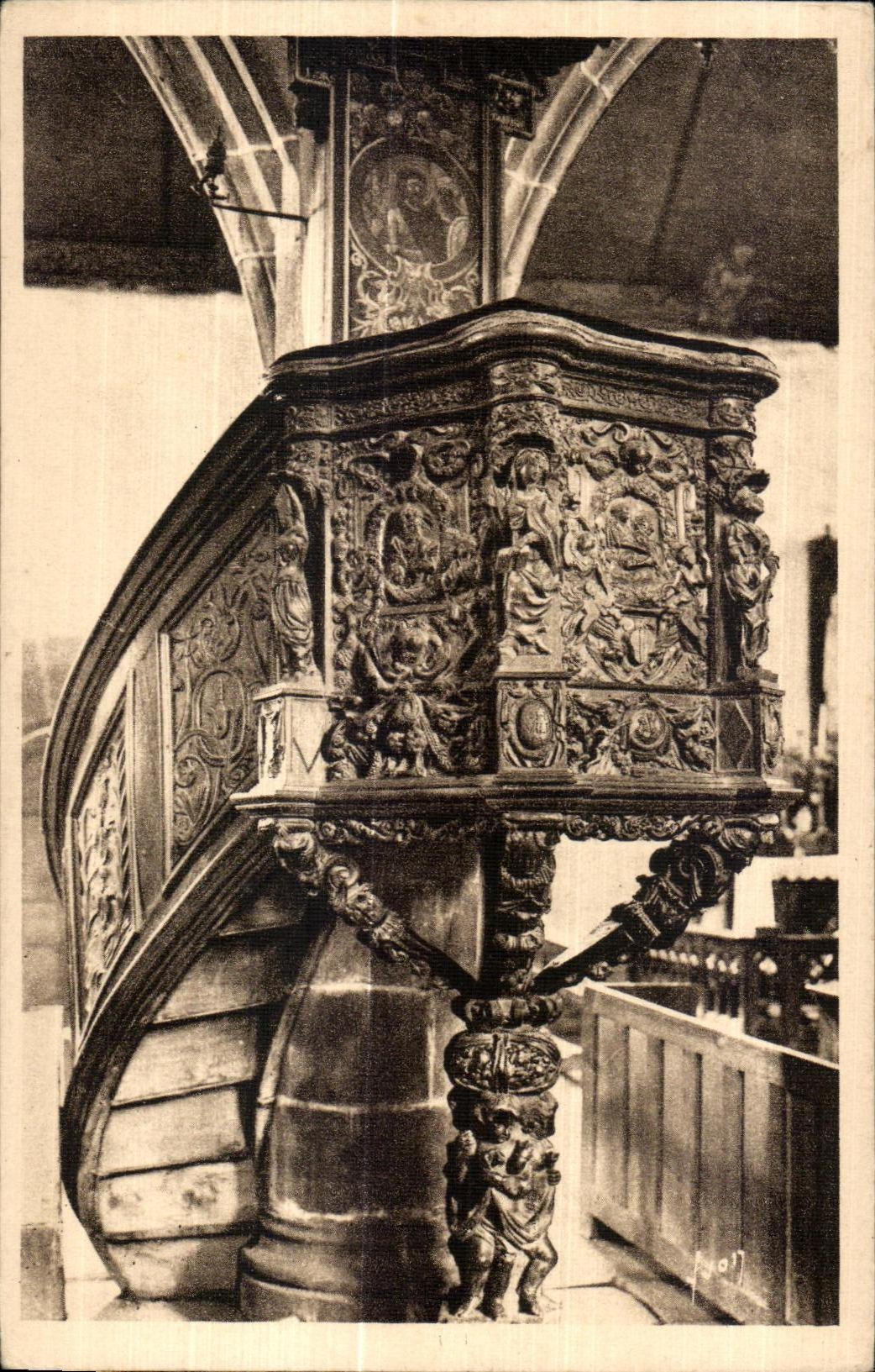 Guimiliau (Finistère) — Interior de la iglesia — La silla (1677) — Ediciones de Arte Yvon, París