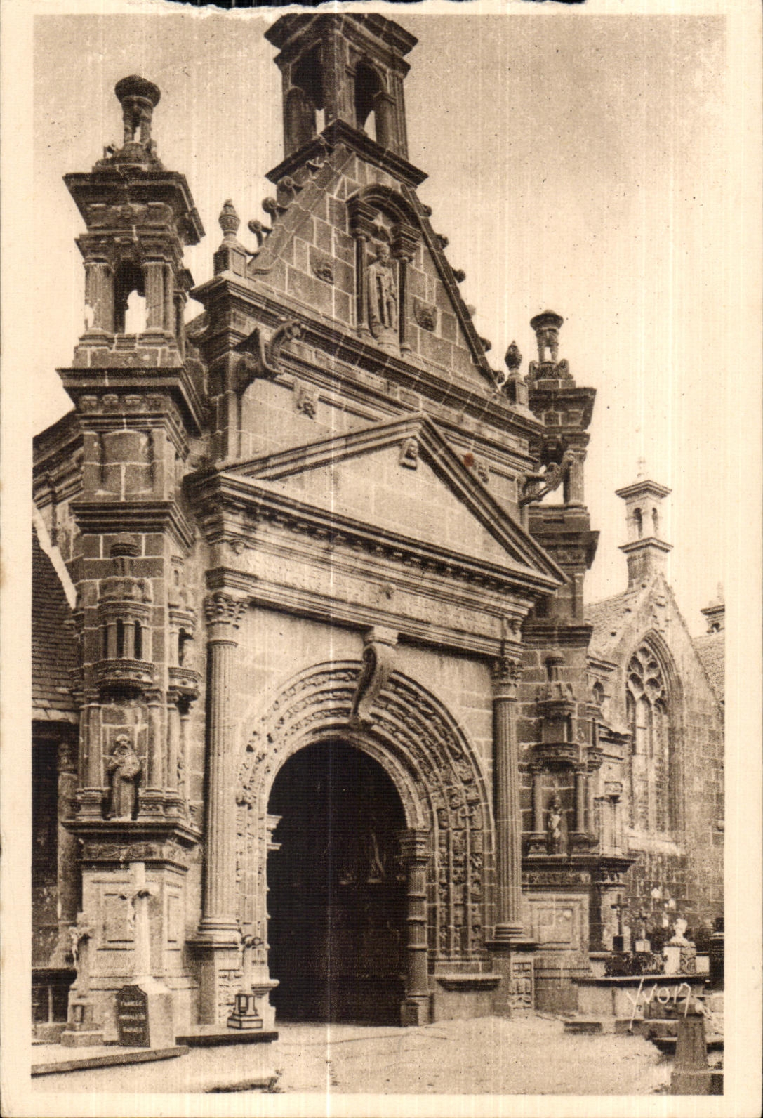 L'Église - Le Porche Méridional — Guimiliau (Finistère) — Les Éditions d'Art Yvon, Paris