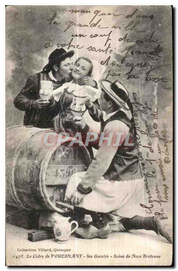 CPA Le Cidre de Fouesnant Ses gaietes Science de Noce Bretonne Folklore Costume Coiffe