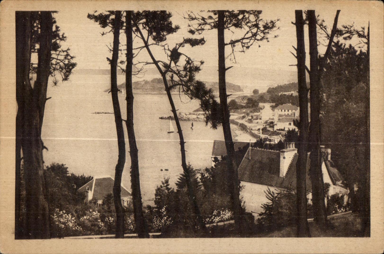 CPA Douarnenez Treboul Vue prise du Bois d lsis