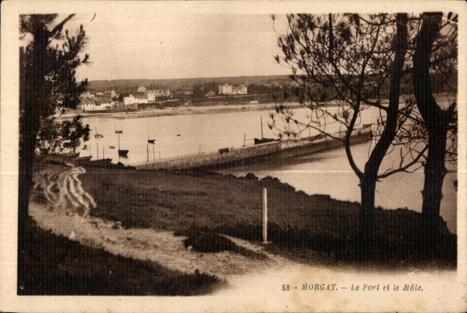 Morgat — Le Port et le Môle — série 58, éditeur G. Arlaud, Nantes