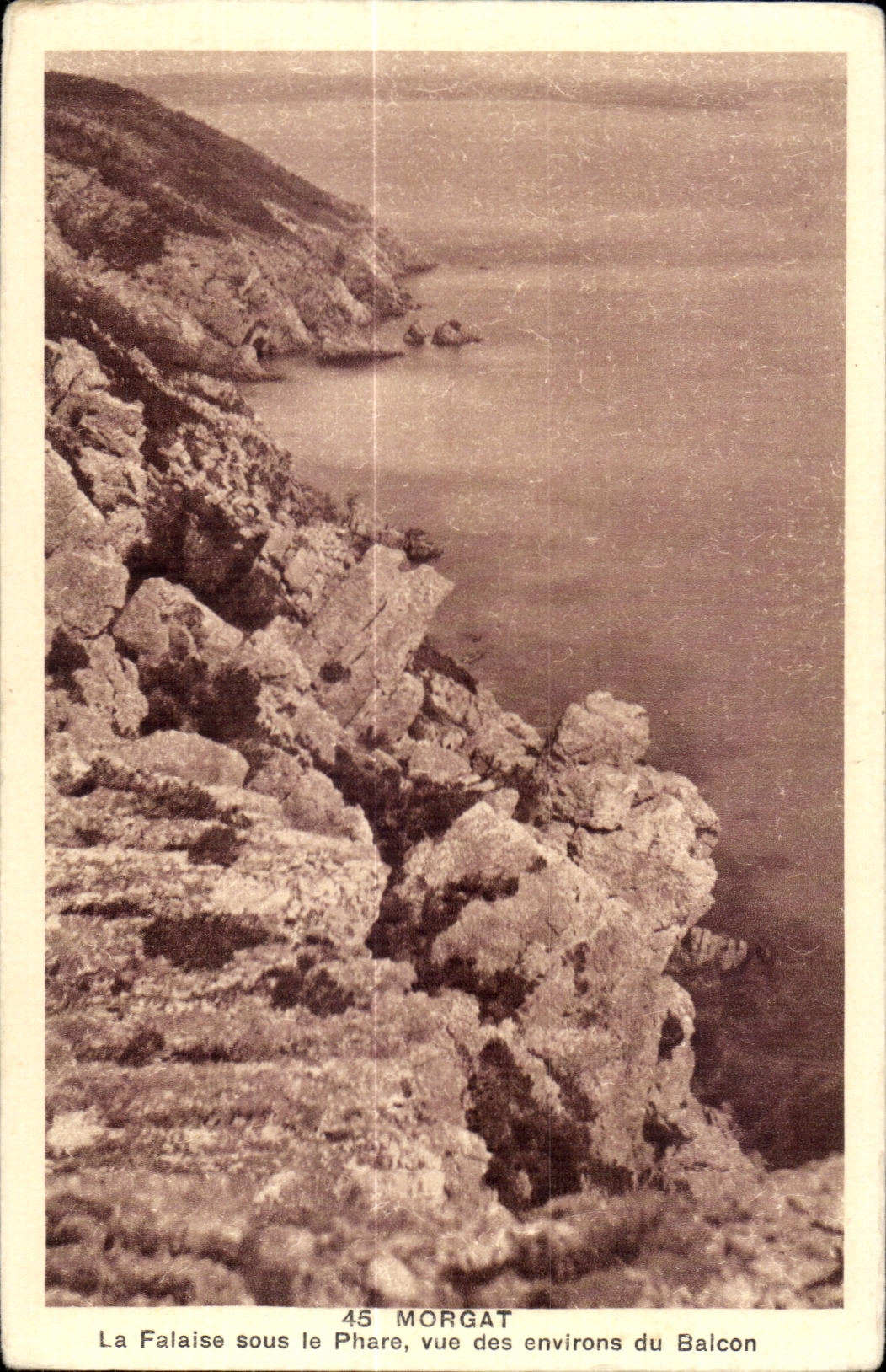 Falaise sous le Phare, vue des environs du Balcon — Morgat — n°45
