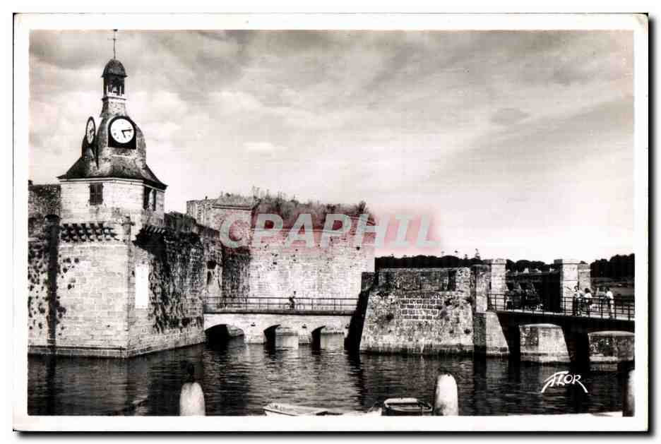 CPA Concarneau (Finistere) Entree de La Ville close