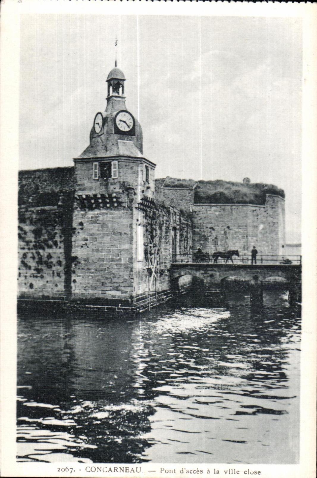 CPA Concarneau Pont d acces a la ville close