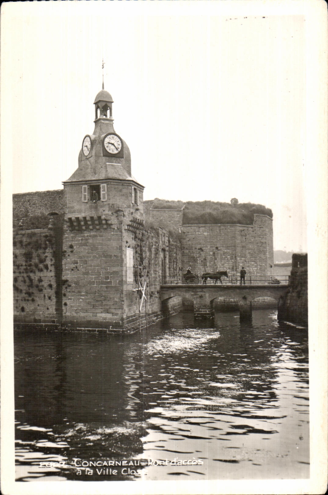CPA Concarneau Pont d acces a la Ville Close