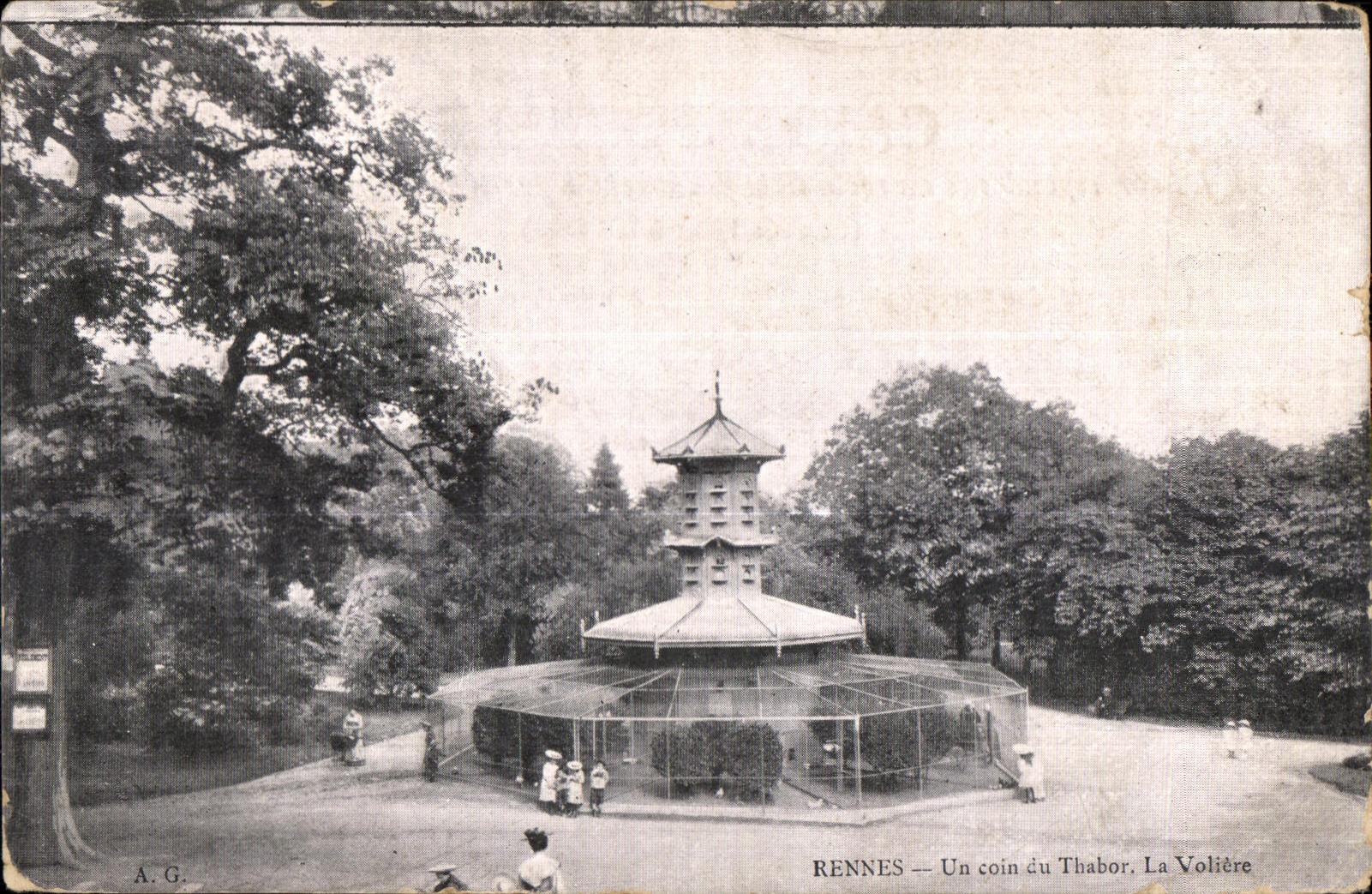 Rennes — Un coin du Thabor. La Volière — A.G.