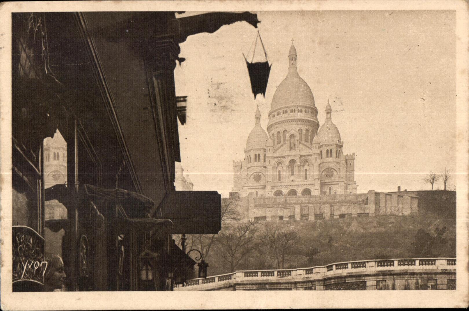 CPA Paris En Flanant Le Sacre Coeur vu de la Rue Steinkeroue The Sacre Cceur seen from the Steinkerane 