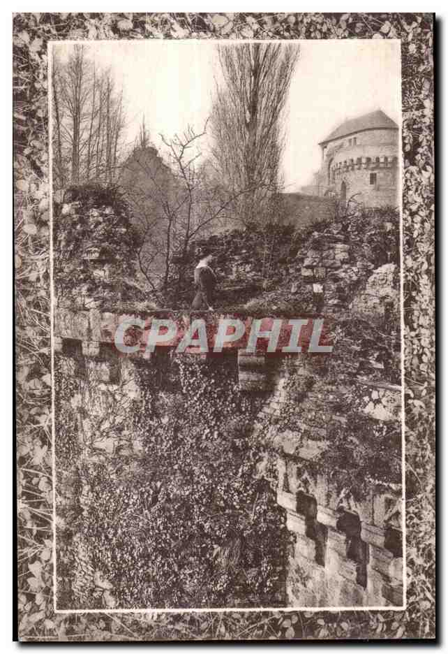 Fougères — Château de Fougères — La Tour de Pléguen — Vue panoramique — Collection du Syndicat d'Initiative — Cliché A.D. (N° 26)