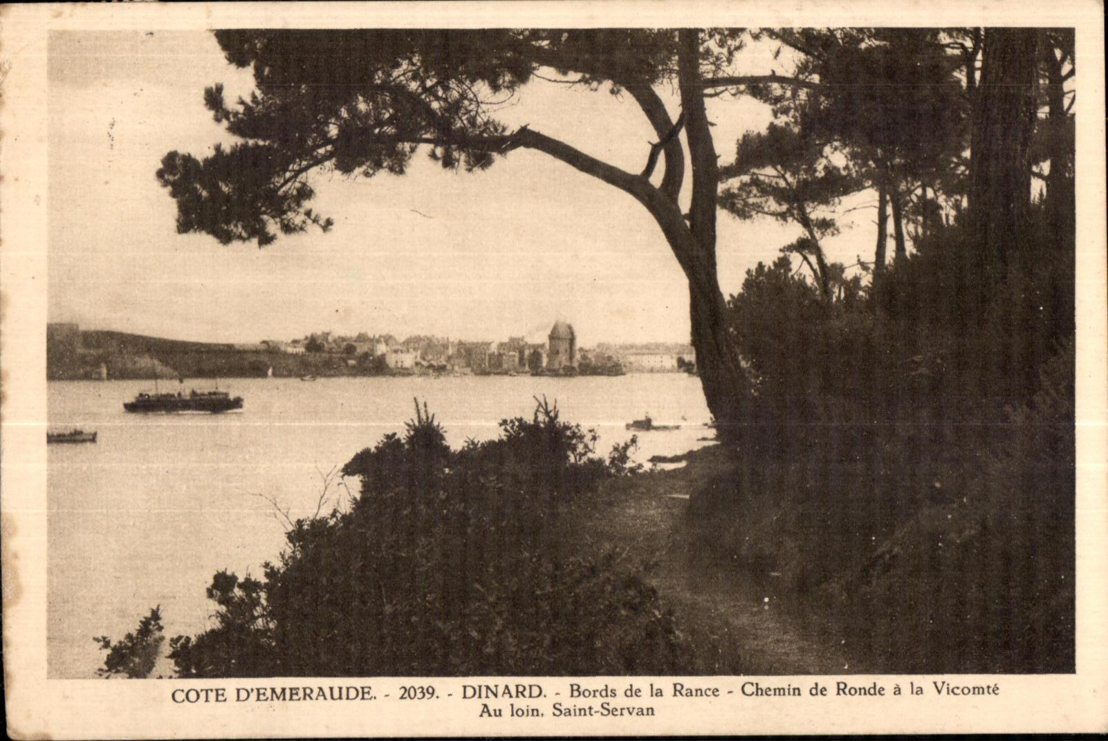 Côte d'Émeraude - Dinard - Bords de la Rance - Chemin de Ronde à la Vicomté