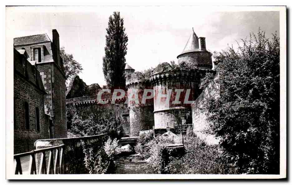 CPA Fougeres Porte Notre Dame et le Nancon