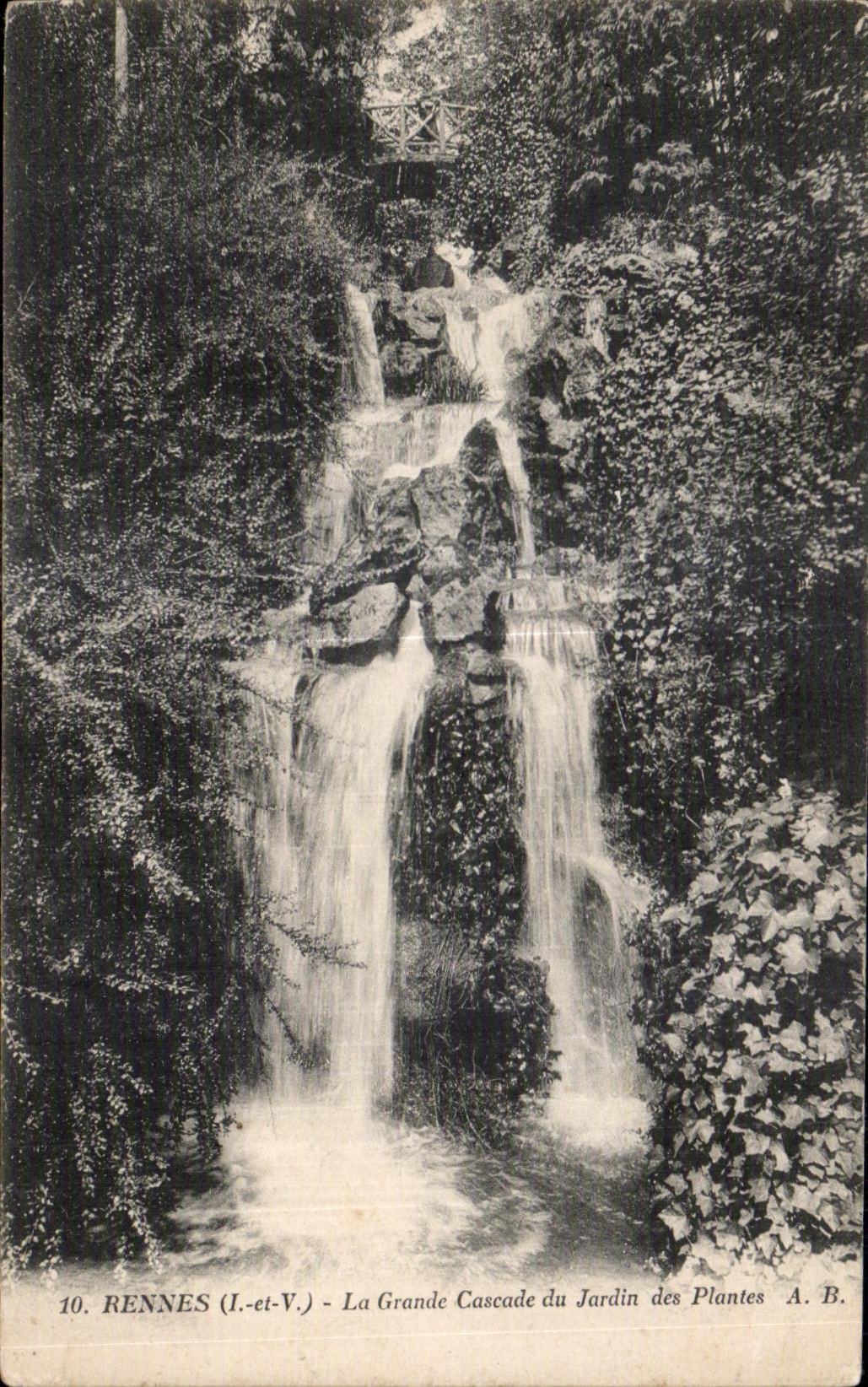 Rennes (I.-et-V.) - La Grande Cascade du Jardin des Plantes - A. B.