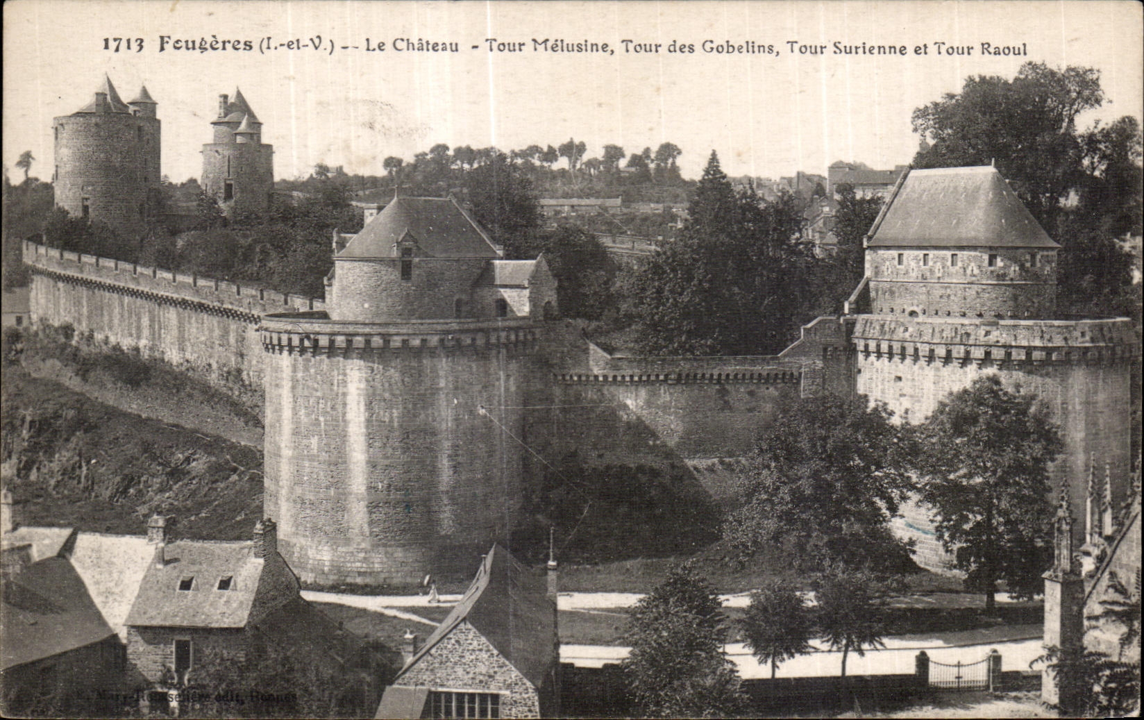 Feugères (I.-et-V.) — Le Château — Tour Mélusine, Tour des Gobelins, Tour Surienne et Tour Raoul