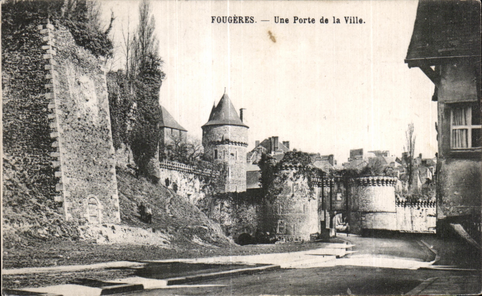 Fougères — Une Porte de la Ville