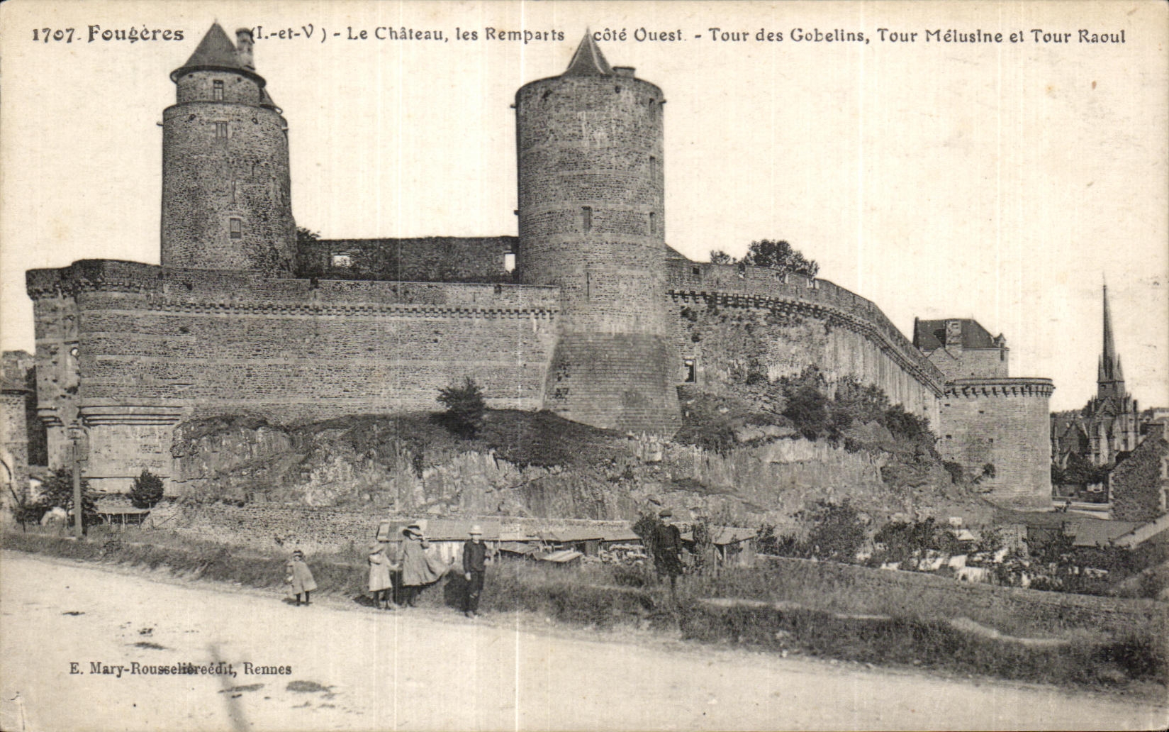 Fougères (Il-et-V) - Le Château, les Remparts côté Ouest - Tour des Gobelins, Tour Mélusine et Tour Raoul
