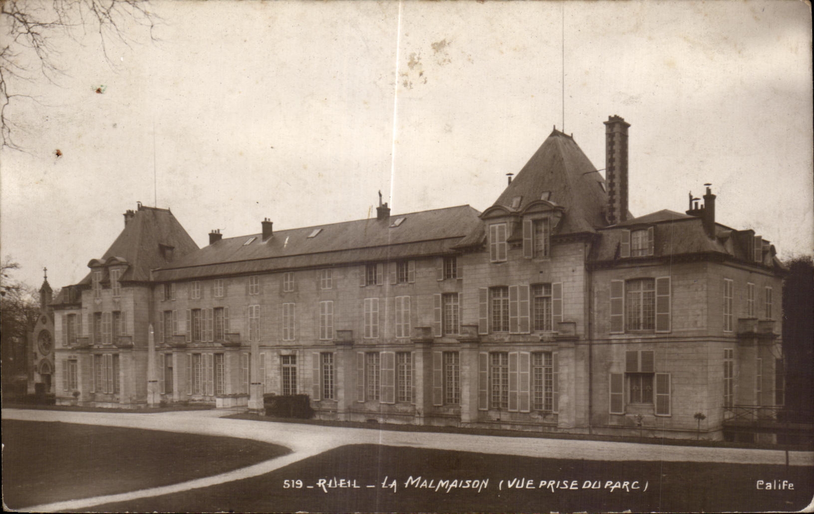 CPA Rueil La Malmaison (Vue Prise Du Parc)