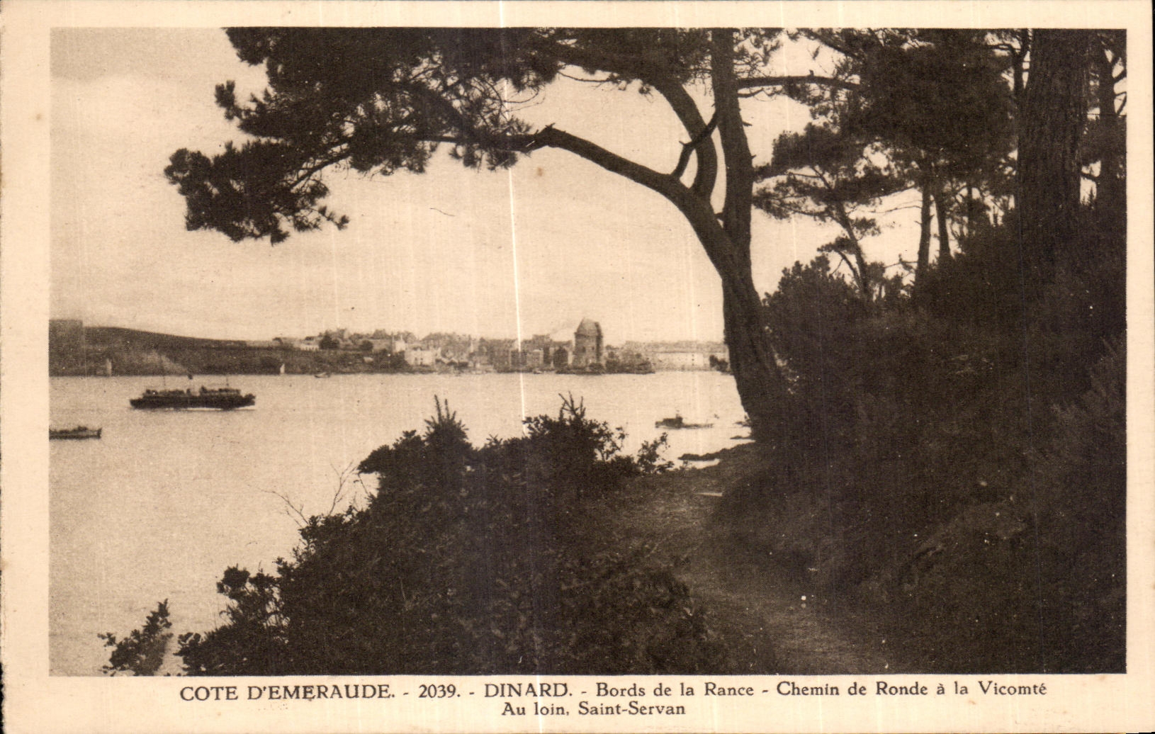 Côte d'Émeraude - Dinard - Bords de la Rance - Chemin de Ronde à la Vicomté - Saint-Servan - 2039