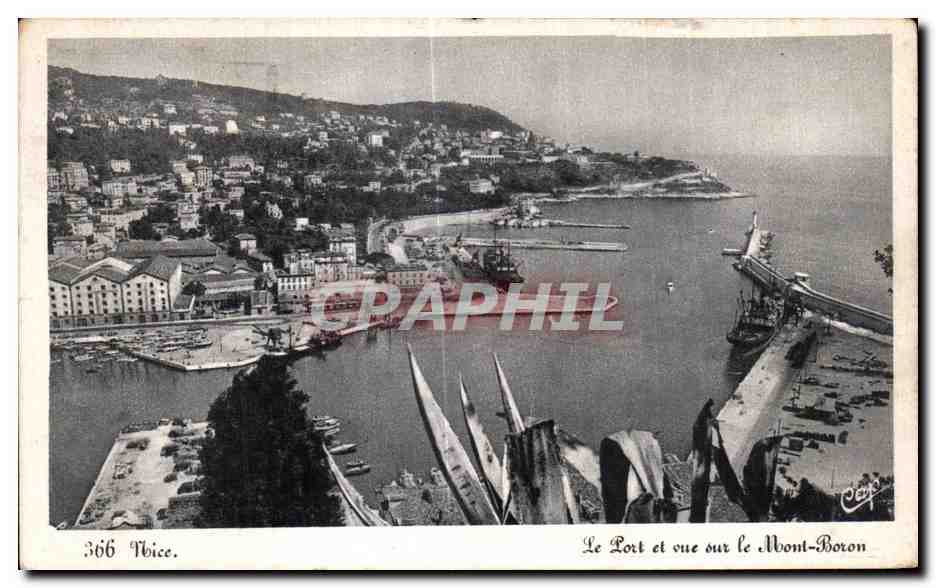 CPA Nice Le port et vue sur le Mont Boron