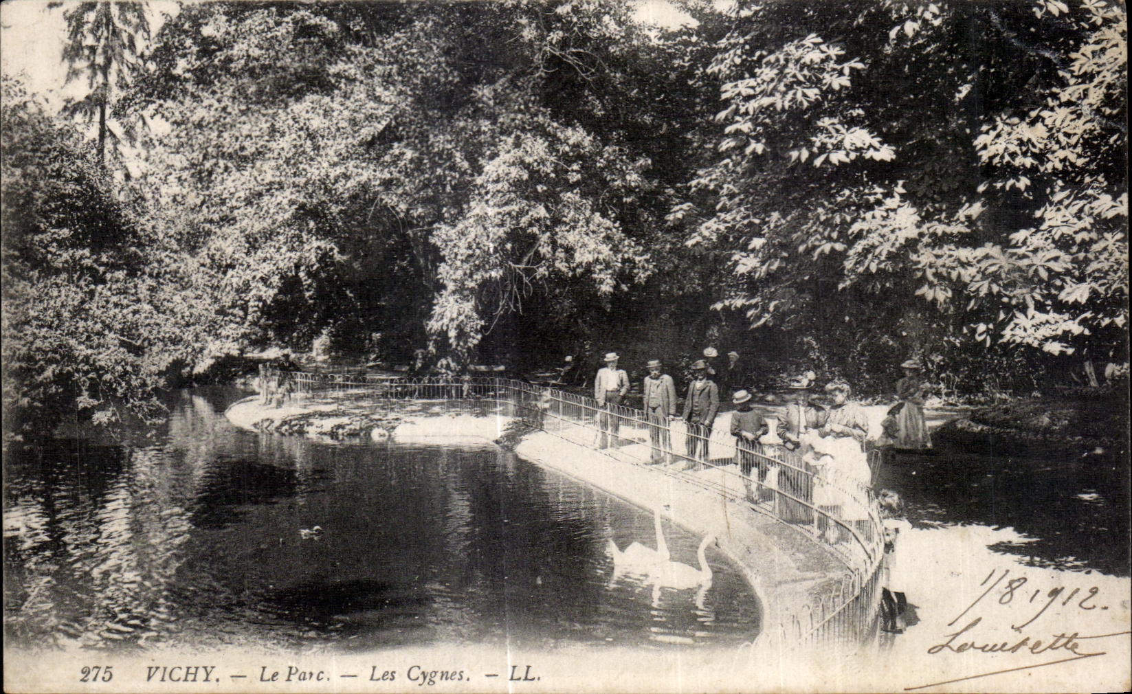 CPA Vichy Le Parc Les Cygnes