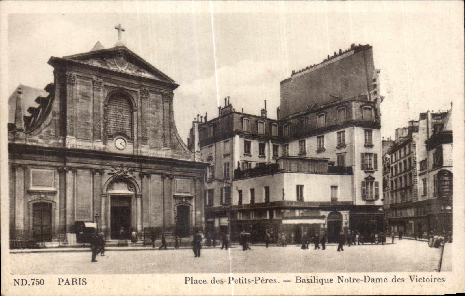 CPA Paris Place Petits Peres Basilique Notre Dame Victories