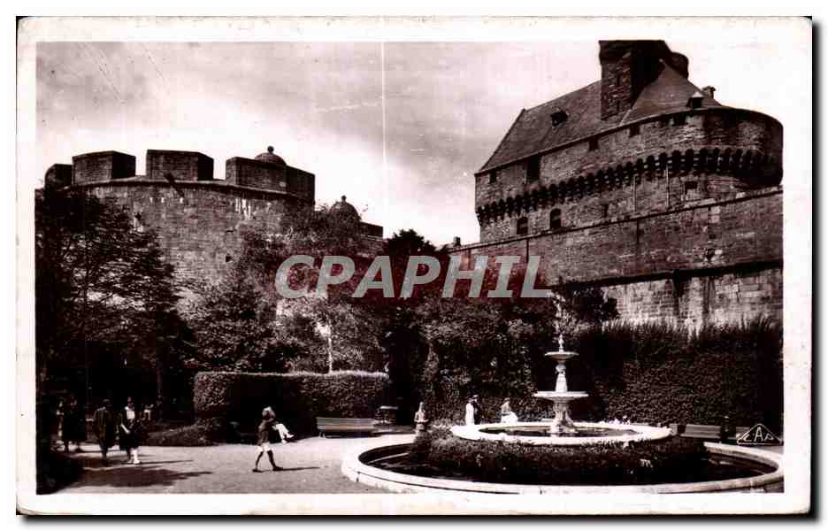 Saint-Malo — Il Castello - Torre « La Générale » e il Grande Donjon — Foto G. P. Strasbourg
