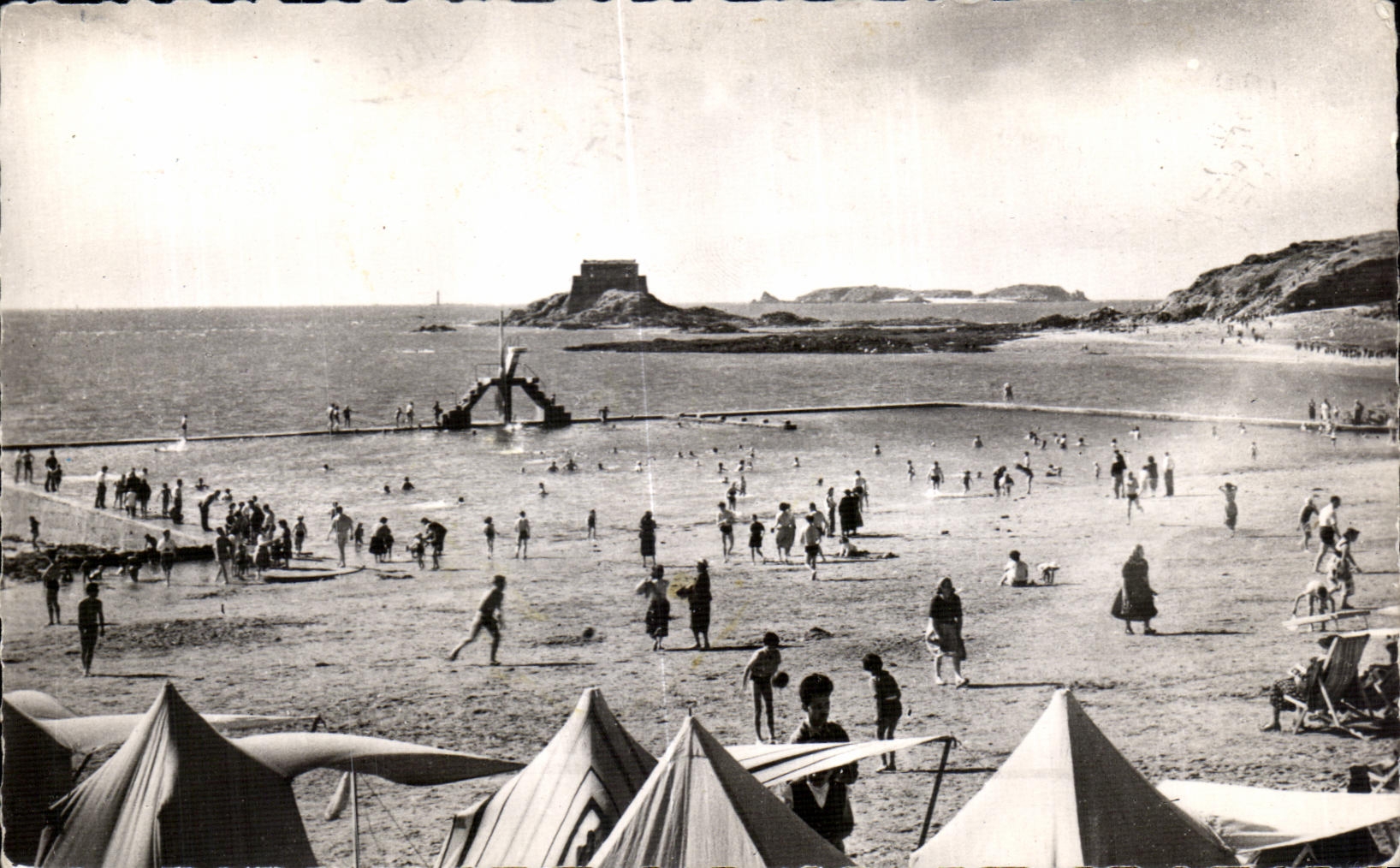 Plage de Bon Secours — Saint-Malo (Il-et-V.) — Éditions du Breizh