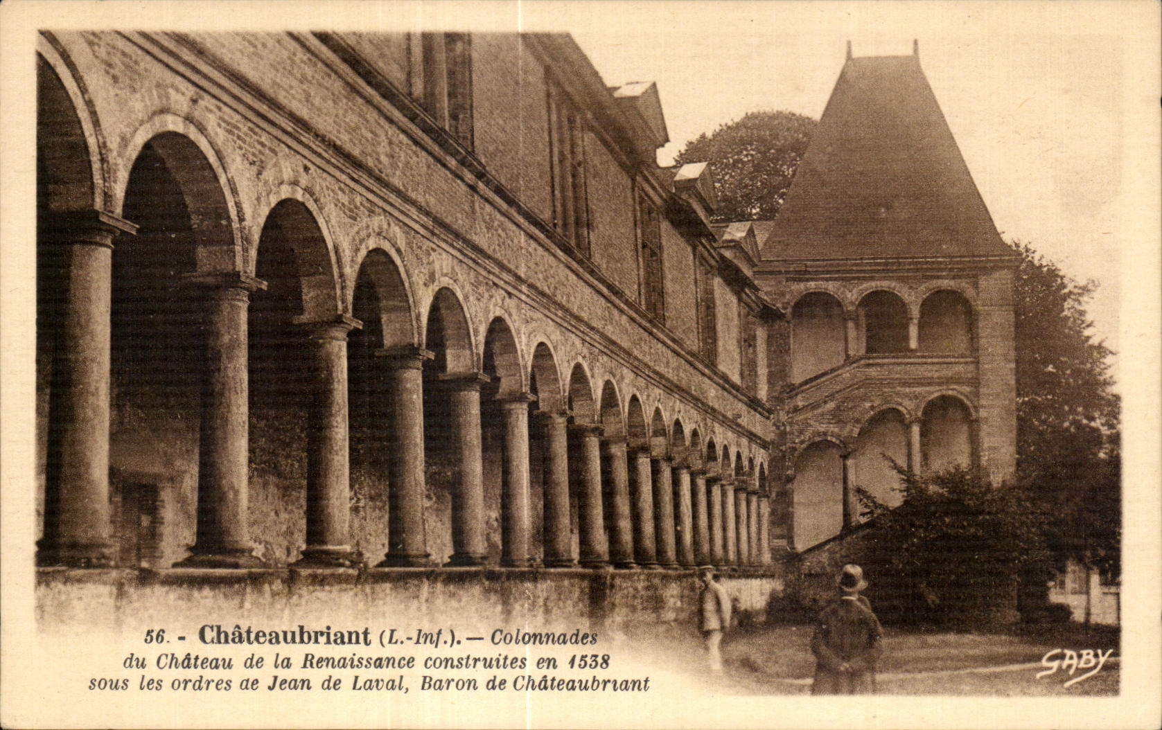 CPA Chateaubriant Colonnades du Chateau de la Renaissance 