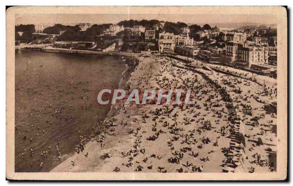 Dinard — La Plage à l'heure du bain — Vue prise du Crystal-Hôtel