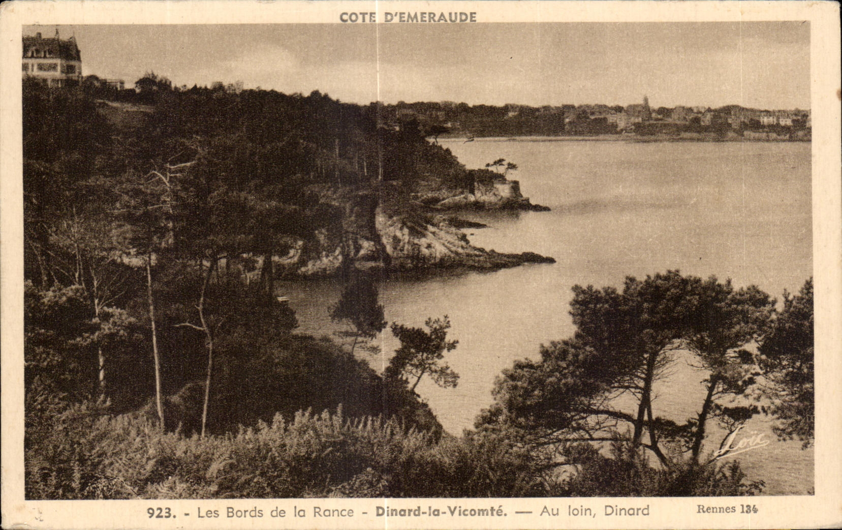 Les Bords de la Rance — Dinard-la-Vicomté — Au loin, Dinard — Côte d'Émeraude — Rennes 134