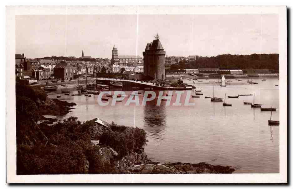 Saint-Servan — Le Port St-Père et la Tour Solidor — Real-Photo, St-Malo