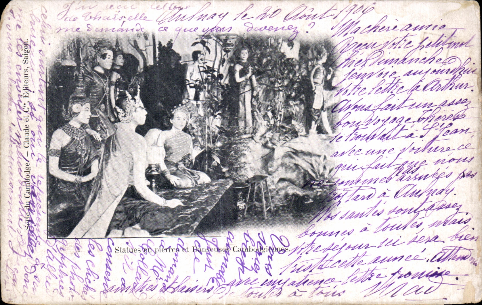 CPA Statues de pierre et danseuses cambodgiennes Cambodge 