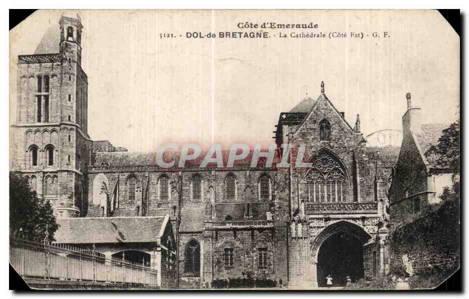 Dol-de-Bretagne — La Cathédrale (Côté Est) — G. F. n° 5121