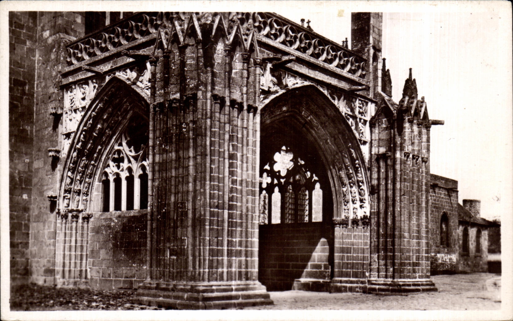Dol-de-Bretagne — Cathédrale, style gothique (XVe siècle) — G. Artaud, Nantes