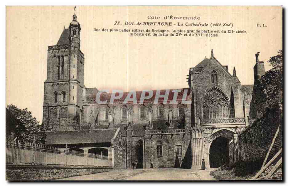 CPA Cote d Emeraude Dol de Bretagne La Cathedrale Une des pins belles