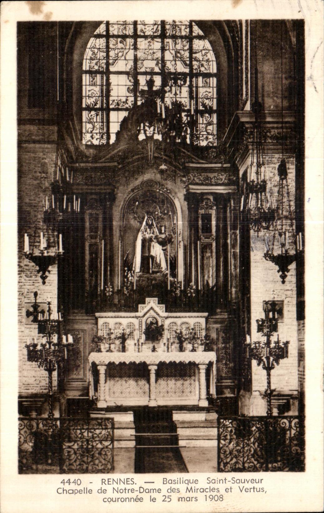Rennes — Basilique Saint-Sauveur, Chapelle de Notre-Dame des Miracles et Vertus, couronnée le 25 mars 1908
