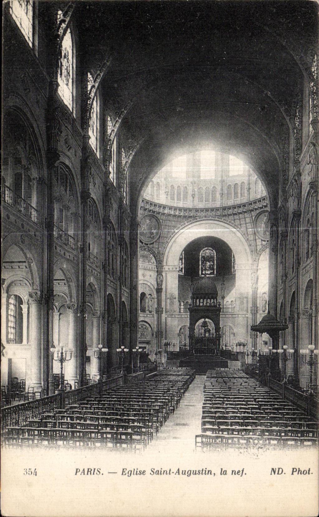 CPA Paris Eglise Saint Augustin la nef