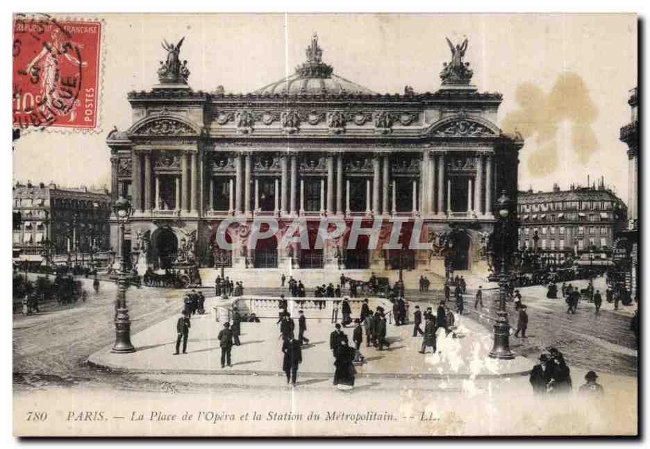 CPA Paris La Place de l Opera et la Station du Metropolitain