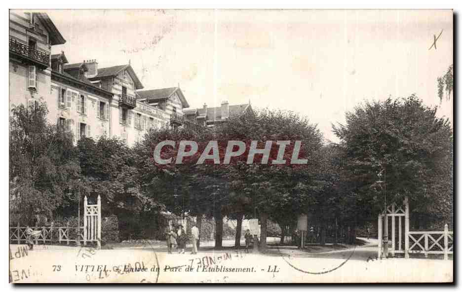 CPA Vittel Entree du Parc de l Etablissement