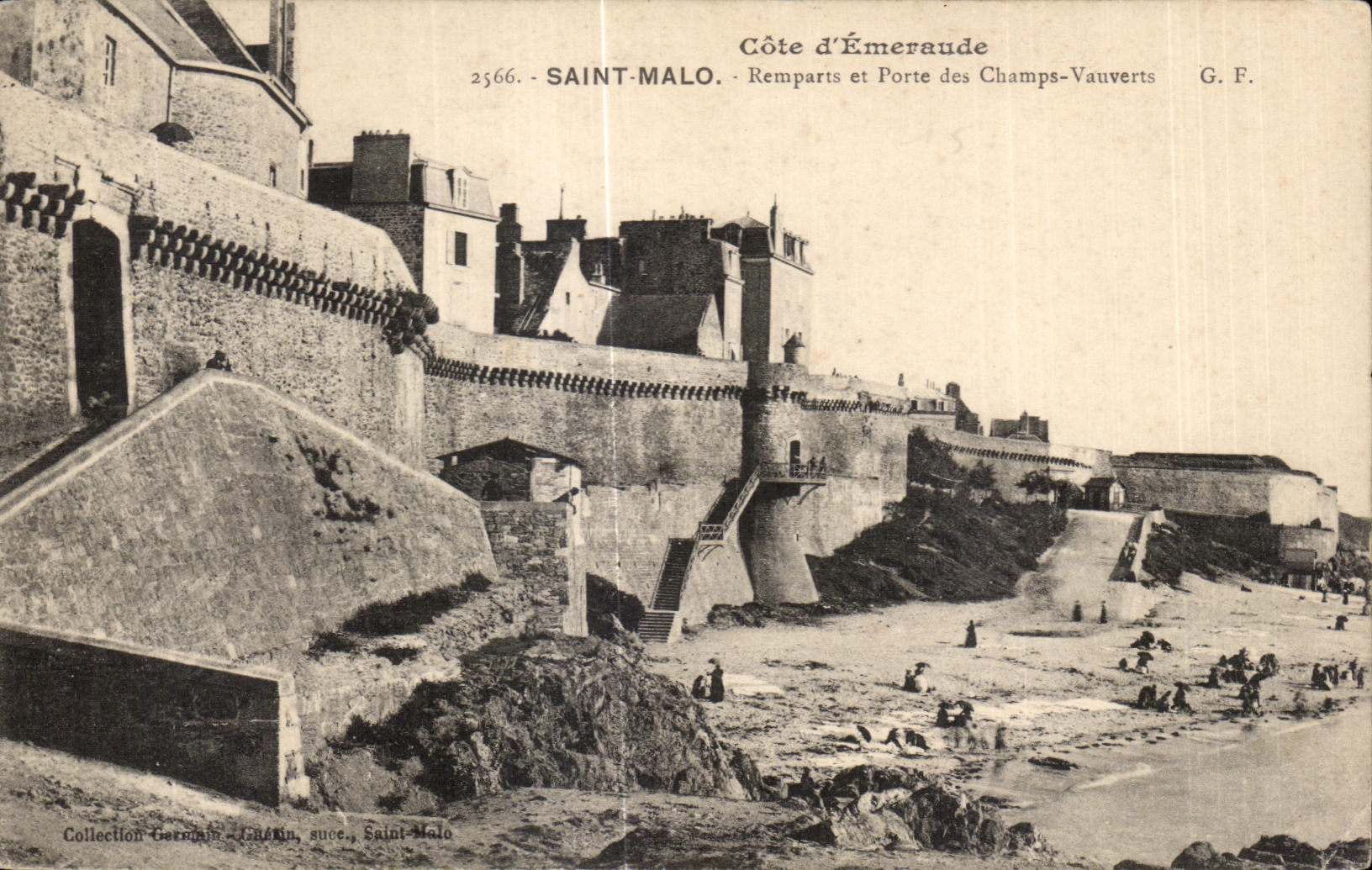 Saint-Malo — Côte d'Émeraude, remparts et Porte des Champs-Vauverts — G. F.