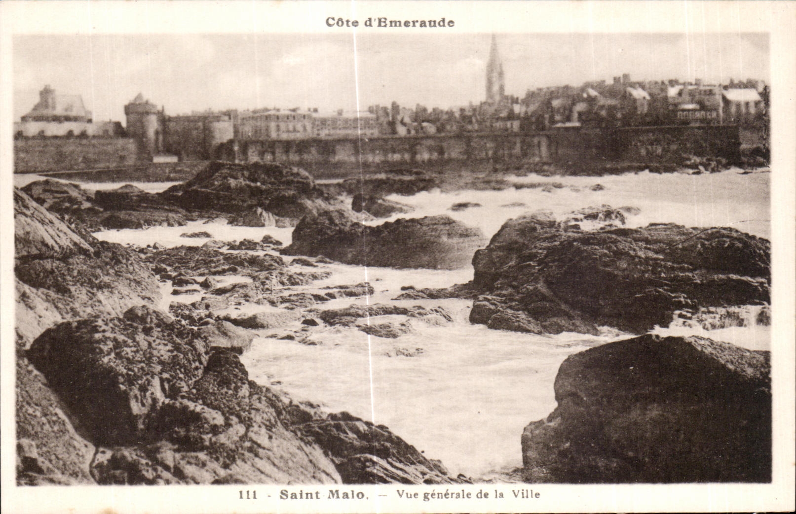 Saint-Malo — Costa de la Esmeralda — Vista general de la Ciudad — n°111