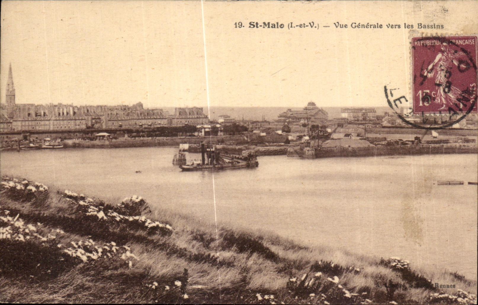 St-Malo (I.-et-V.) — Vue Générale vers les Bassins — Éditeur : L. Lefebvre & Cie, Rennes