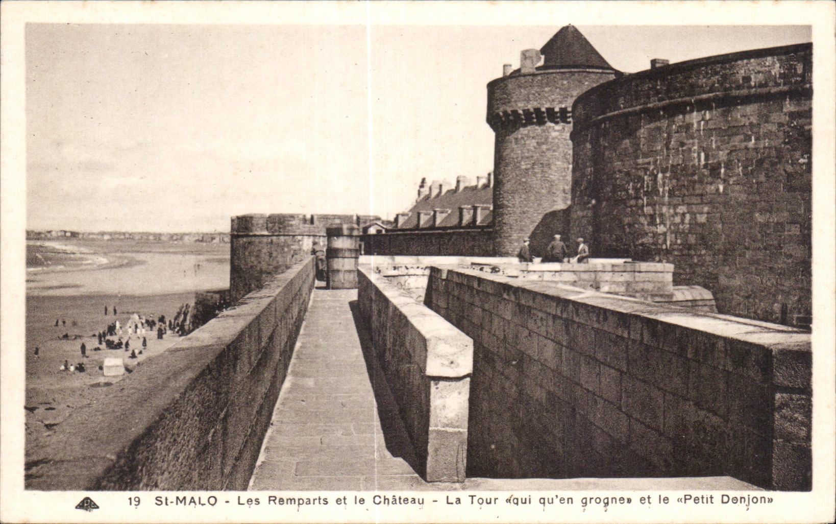 St-Malo - Les Remparts et le Château - La Tour «qui qu'en grogne» et le «Petit Donjon»